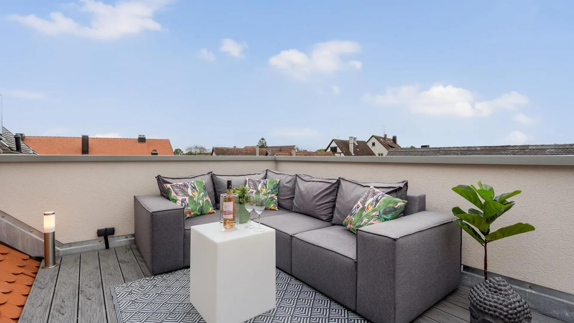 Namaste Homes - Ferienwohnung Mit Dachterrasse Bad Windsheim