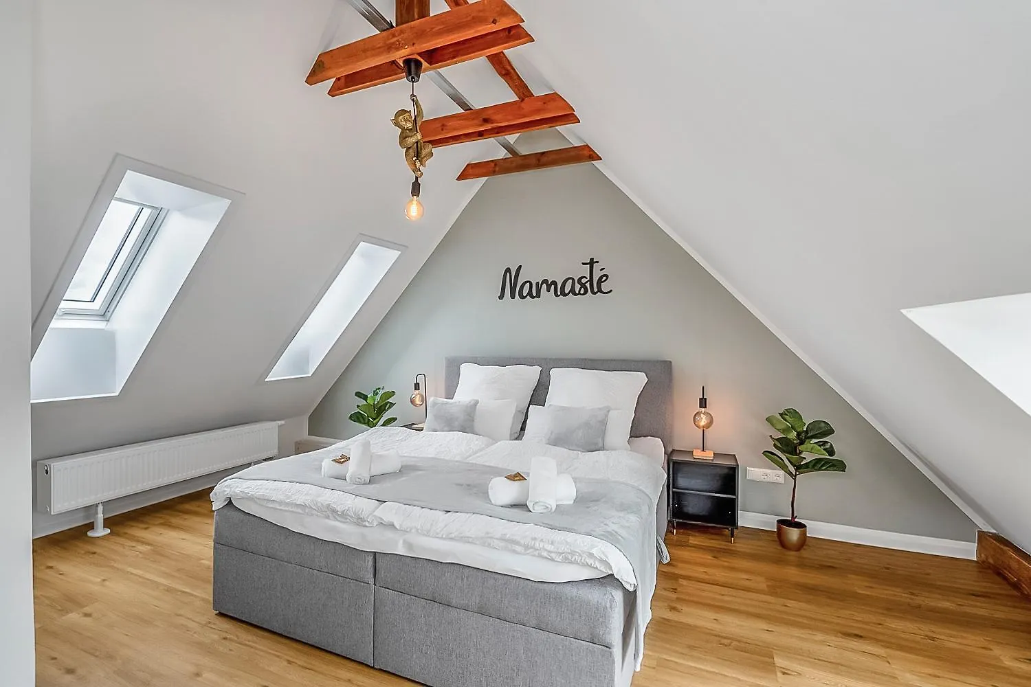 Namaste Homes - Ferienwohnung Mit Dachterrasse Bad Windsheim